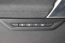 Land Rover Discovery Sport D165 4WD SE Aut. in santorini black