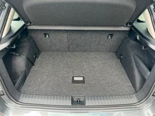 Škoda Kamiq Essence TSI DSG in Graphit-Grau Metallic