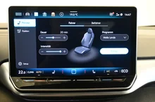 VW ID.4 Pro 4MOTION 210 kW Business in Gletscherweiß Metallic Dach schwarz