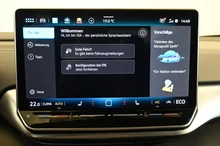 VW ID.4 Pro 4MOTION 210 kW Business in Gletscherweiß Metallic Dach schwarz