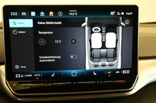 VW ID.4 Pro 4MOTION 210 kW Business in Gletscherweiß Metallic Dach schwarz