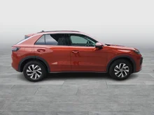 VW T-Roc Life eTSI DSG in Flame Red
