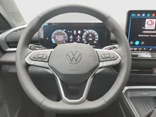 VW T-Roc Life eTSI DSG in Flame Red