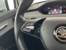 Škoda Enyaq 60 in Moon-Weiß Metallic