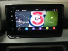 SEAT Arona Xperience 1.0 TSI in Asphalt-Blau Metall.