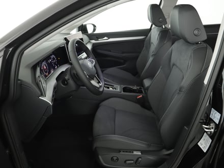 VW Golf Variant Business mHeV DSG