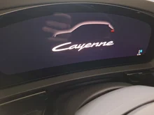 Porsche Cayenne E-Hybrid in chromitschwarzmetallic
