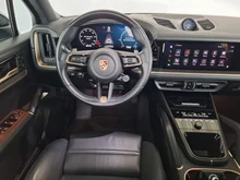 Porsche Cayenne E-Hybrid in chromitschwarzmetallic