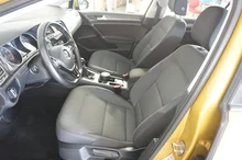 VW Golf Variant Rabbit 1,5 TSI ACT BM in dunkelgelb - metallic-perleffekt