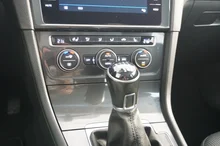 VW Golf Variant Rabbit 1,5 TSI ACT BM in dunkelgelb - metallic-perleffekt