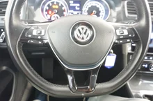 VW Golf Variant Rabbit 1,5 TSI ACT BM in dunkelgelb - metallic-perleffekt