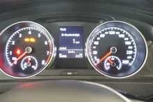 VW Golf Variant Rabbit 1,5 TSI ACT BM in dunkelgelb - metallic-perleffekt