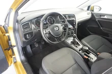 VW Golf Variant Rabbit 1,5 TSI ACT BM in dunkelgelb - metallic-perleffekt