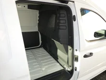 VW Caddy Cargo Entry TDI in Candyweiß
