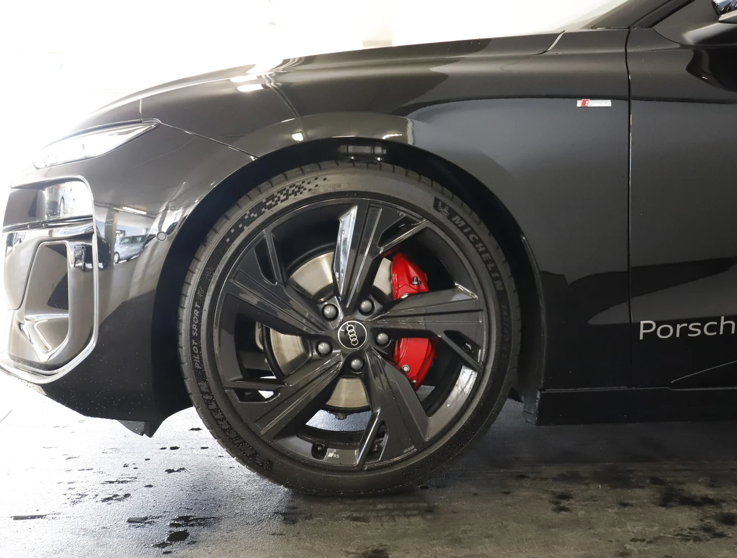 Bild eines Audi A6 Avant e-tron quattro