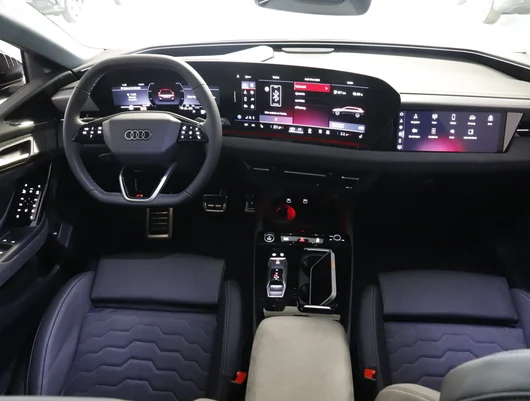 Bild eines Audi A6 Avant e-tron quattro