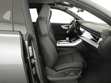 Audi Q8 e-hybrid quattro 360 kW in Daytonagrau Perleffekt