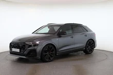 Audi Q8 e-hybrid quattro 360 kW in Daytonagrau Perleffekt