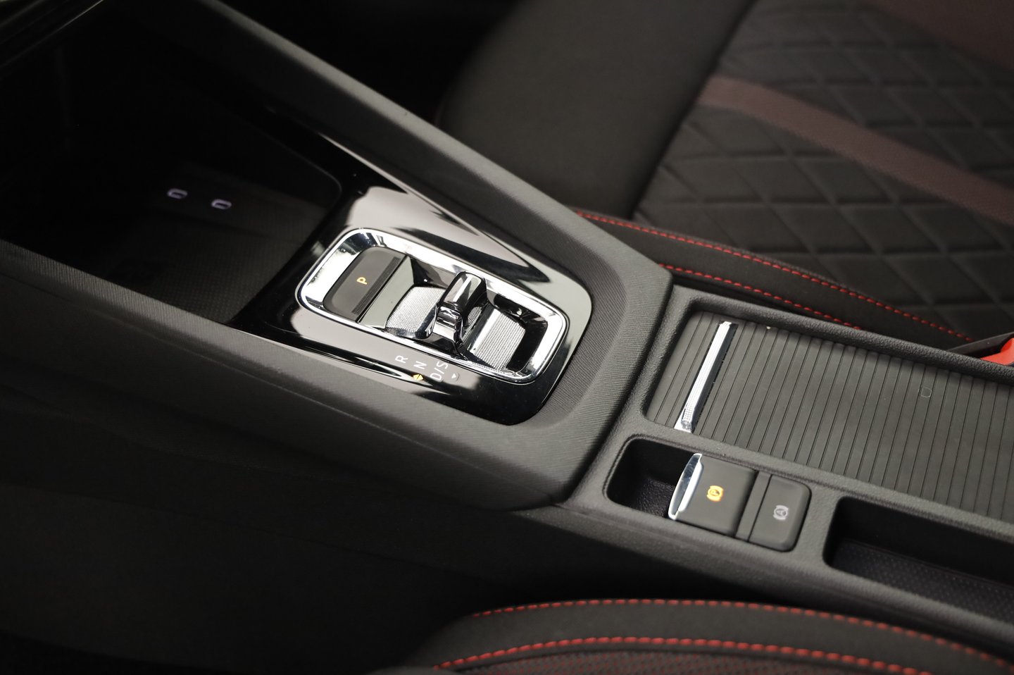 Škoda OCTAVIA Combi RS iV 245 DSG | Bild 11 von 16