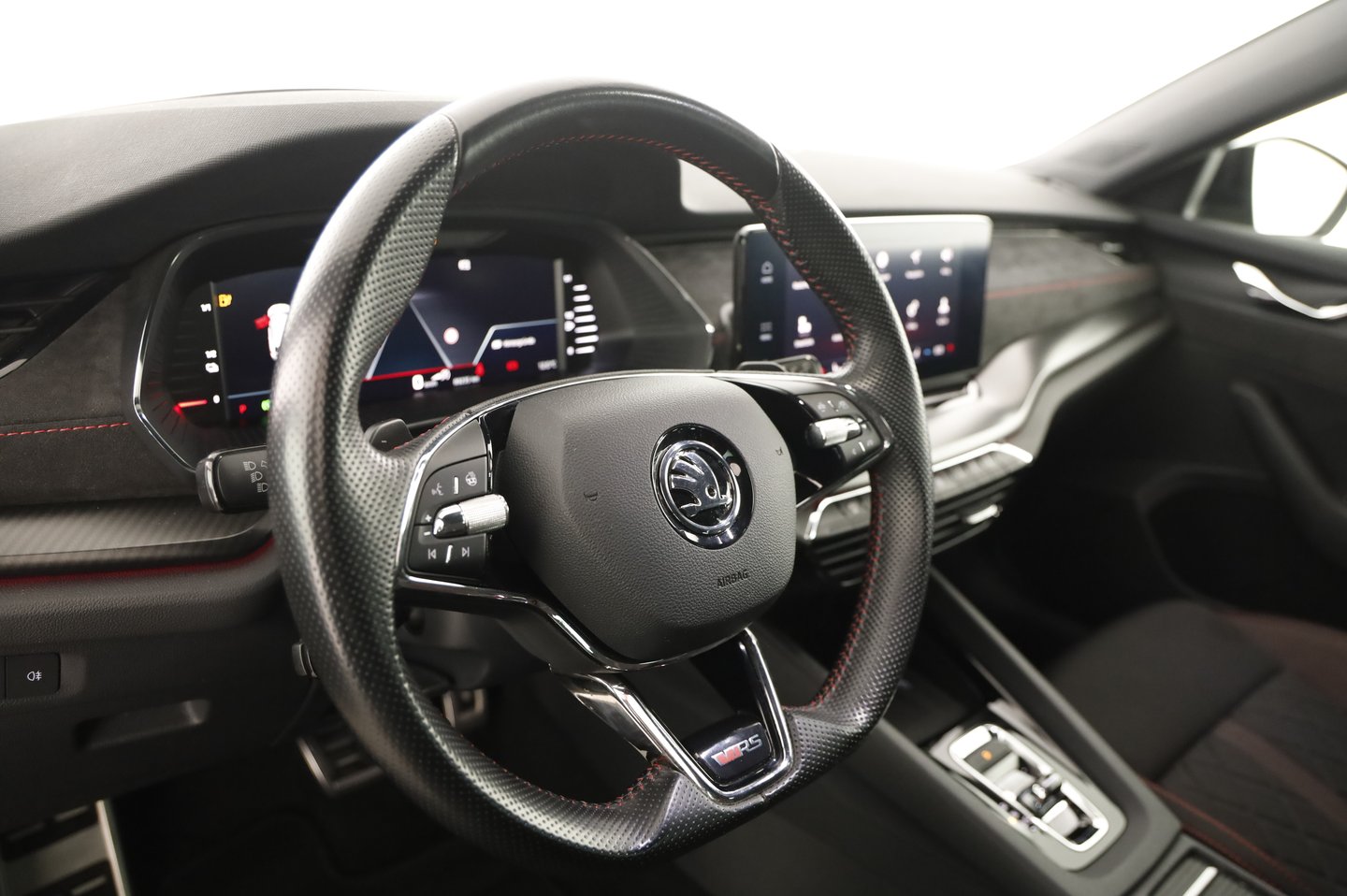 Škoda OCTAVIA Combi RS iV 245 DSG | Bild 5 von 16