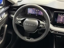 Škoda Octavia Combi Essence TSI mHEV DSG in Energy-Blau