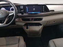 VW California Beach eHybrid 180 kW 4M in Candyweiß / Dach Deepblack Perleffekt