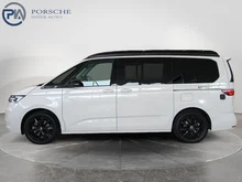 VW California Beach eHybrid 180 kW 4M in Candyweiß / Dach Deepblack Perleffekt