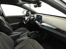 VW ID.4 Pro 4MOTION 220 kW Business -77 kWh in Scale Silver Metallic Dach schwarz