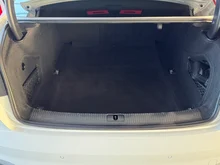 Audi A4 Limousine 35 TDI S line in ibisweiß
