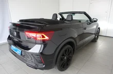 VW T-Roc Cabriolet R-Line TSI DSG in Deep Black Perleffekt