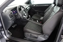 VW T-Roc Cabriolet R-Line TSI DSG in Deep Black Perleffekt