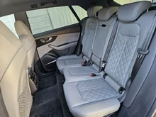 Audi Q8 55 TFSI e quattro in daytonagrau perleffekt