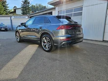 Audi Q8 55 TFSI e quattro in daytonagrau perleffekt