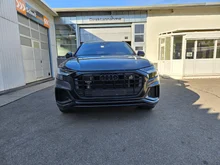 Audi Q8 55 TFSI e quattro in daytonagrau perleffekt