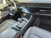 Audi Q8 55 TFSI e quattro in daytonagrau perleffekt