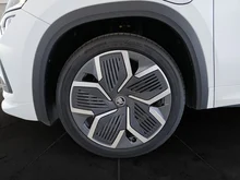 Škoda Kodiaq Sportline iV TSI DSG in Moon-Weiß Metallic
