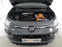 VW Tayron R-Line eHybrid DSG 150kW in Delfingrau Metallic