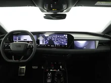 Audi S6 Avant e-tron in Mythosschwarz Metallic