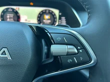Škoda Octavia Combi Selection TSI mHEV DSG in Black-Magic Perleffekt