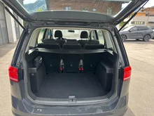 VW Touran Trendline BMT TSI in 5K Uranograu