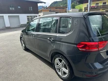 VW Touran Trendline BMT TSI in 5K Uranograu
