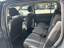 VW Touran Trendline BMT TSI in 5K Uranograu