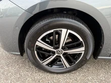 VW Caddy Style TDI in Indiumgrau Metallic