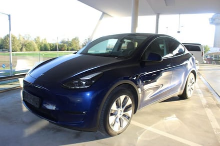 Tesla Model Y Long Range Dual AWD