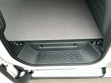 VW ID Buzz ID. Buzz Cargo Pure Entry 140 kW in Candy Weiß