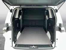 VW ID Buzz ID. Buzz Cargo Pure Entry 140 kW in Candy Weiß