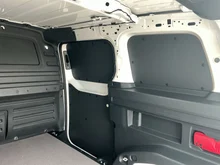 VW ID Buzz ID. Buzz Cargo Pure Entry 140 kW in Candy Weiß
