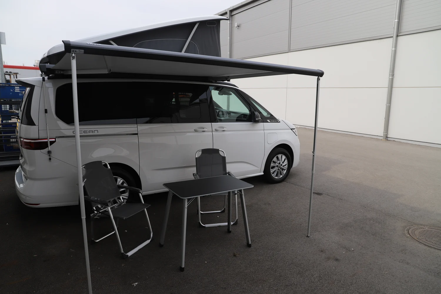 Bild eines VW California Ocean eHybrid 180 kW 4M