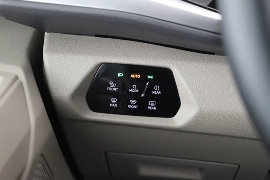 Bild eines VW California Ocean eHybrid 180 kW 4M