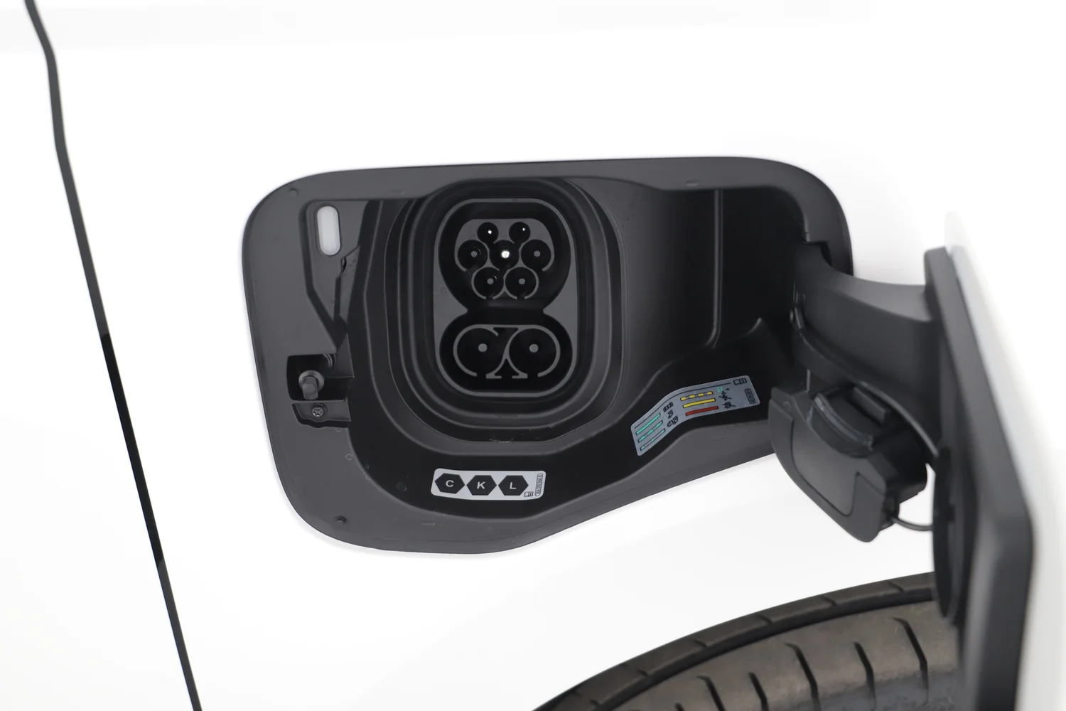 Bild eines VW California Ocean eHybrid 180 kW 4M